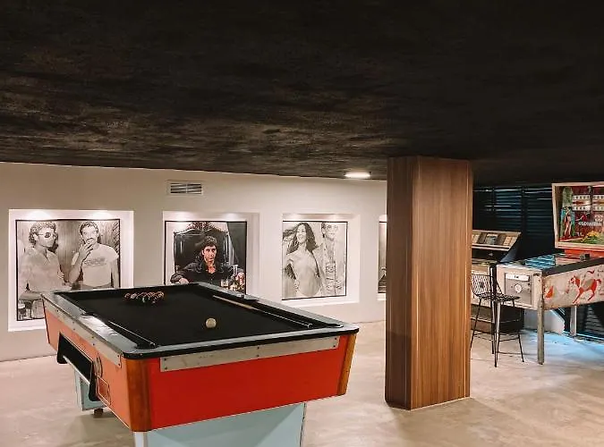 Appartement Belowzero Gallery Limasol