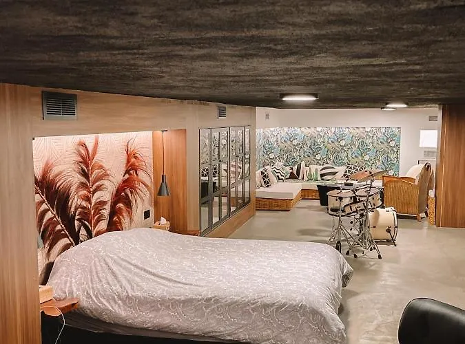 Belowzero Gallery * Limassol